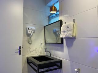 Apartamento 50m entre Ponta Verde e Jatiúca com Garagem - Maceió - 1