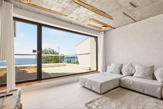 Wisdom SeaView Apartament Free Parking,AC and Beach Access - 6