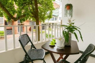 loft cerca a laureles, WIFI, cerca metro y GUARDA EQUIPAJE GRATIS!! - Medellín - 9