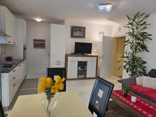 Ferienwohnung mit Pool Kroatien mit Meerblick und Pool - Lovran - 8