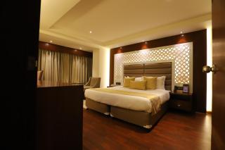 The Pristine Hotel - Kānpur - 0
