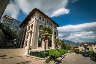 Sharm Hotel Luxury - Gjirokastra - 4