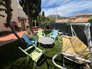 Perle rare, F4 donnant sur un grand jardin privé aménagé, parkings gratuits, clim, calme, idéal famille & pro, 10 min de la mer et du centre-ville, de la gare sncf et routière - Toulon - 9