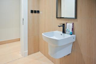 Luxury apartment in a residential complex - 8