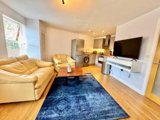 Fully refurbished - Park View 2 Bed - Belfast - 0