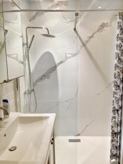 Charming Sunny 100m2 Entire Apartment with 2 bedrooms - 1