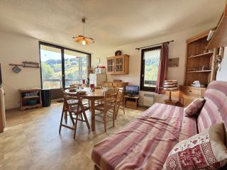 Appartement 3 pièces avec balcon à Flumet, proche centre, navette ski gratuite, parking privé, 6 pers - FR-1-595-66 - 0