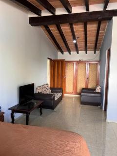 Casa en zona dorada - 3