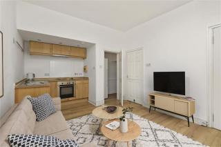 Haymarket Edinburgh Flat Sleeps 4 - Edinburgh - 9
