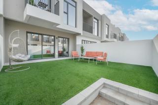 EasyGo- Lavish Townhouse with facilities - Dubai - 4