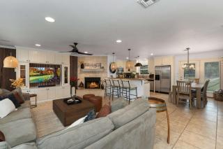 Porch & Pour - Hot Tub & Fire Pit - 1