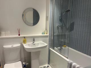Sunny apartment with balcony - High Wycombe - 1