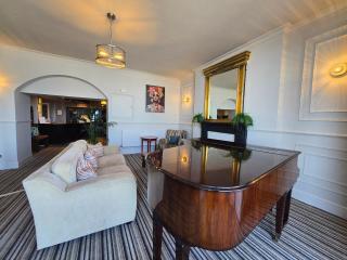 Royal Lion Hotel - Tenby - 6