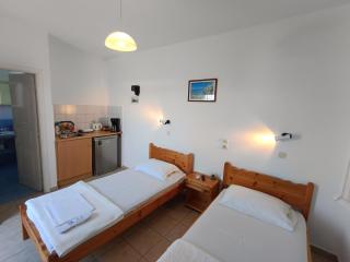 Maritina's Studios in Vroutsi Village - 7