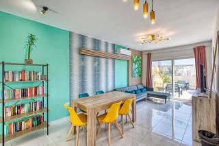 5 Star Luxury Marina Penthouse - Stunning Sea Views and Prime Location - 4