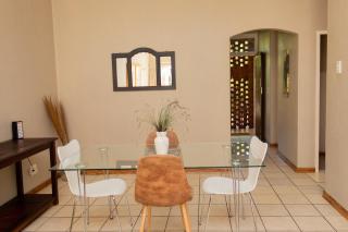 Delightful spacious two bedroom apartment - 7