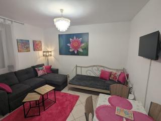 Express To Go Apartment - 8