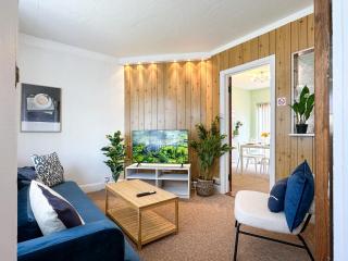 St Stephen's Retreat - Hot Tub & Fire Pit - FREE Parking - Canterbury - 3