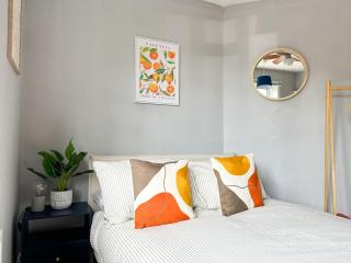 St Stephen's Retreat - Hot Tub & Fire Pit - FREE Parking - 1