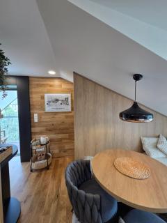 Štít Deluxe Studio - 2