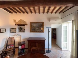 Luxury Apt Priori 46 in City Centre - ItalyWeGo - 3