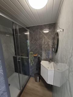 Chalet Julia, Minicamping de Grutte Earen - Burum - 3