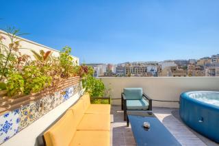 Designer 5 Star Garden Penthouse Hot Tub Marina Skyline - Msida - 1