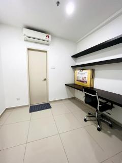 Onyx Homes at i-City - WiFi TV Box and 1 Car Park - 4