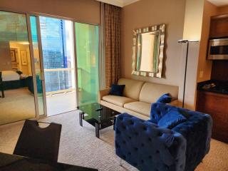 Penthouse Studio Suite at the Signature MGM - Las Vegas - 7