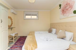 Authentic Moroccan Riad with Rooftop Jacuzzi - Marrakesh - 2