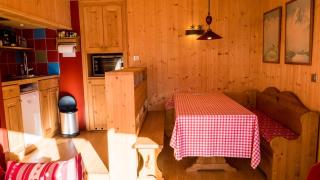 Charming mountain view apartment in Morzine - 4