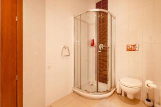 Modern&quiet twin room with shared bathroom - 2