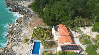 Crimson beach ocean front entire floor villa - 0