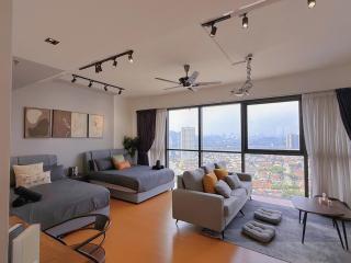 6PX Spacious HighFloor with Netflix TheHub, SS2 Near Paradigm Mall & 1U - Petaling Jaya - 0