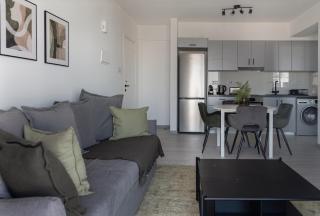 Lithos Modern Flat by Staycom - 2