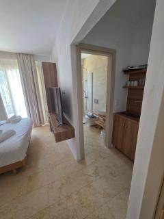 FOFO Platana Beachfront Villa - 4
