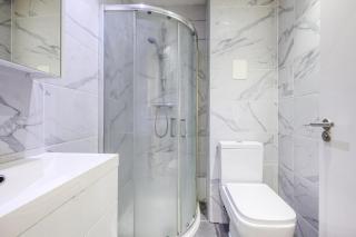 Newly Refurbished Entire One Bedroom Flat - Borehamwood - 3