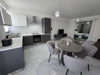 Saphire Suites No 14 - 0