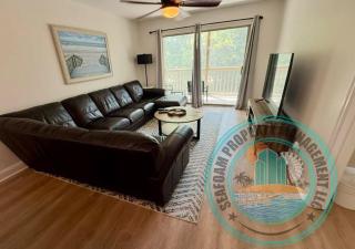 2Br 2Ba Condo on Golf Course - 5