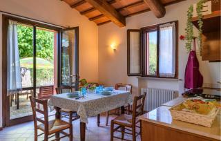 4 Bedroom Awesome Home In Urbania - Urbania - 7