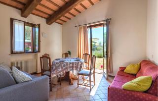 4 Bedroom Awesome Home In Urbania - 6