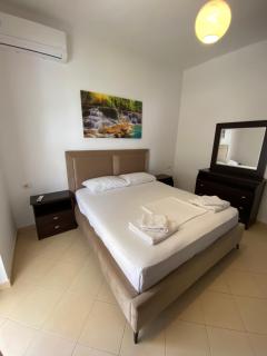 Ergys Apartments - 4