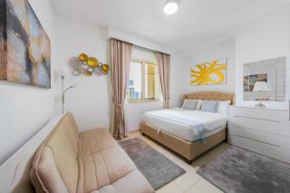 Royal Oceanic Elegant 2BR with Marina View - 5