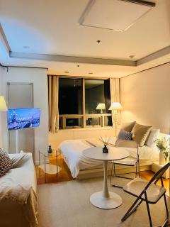 Sinsa Woori House - Seoul - 8