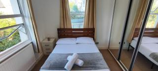 Fulham River Thames Apartment by PrimeCityHosts - London - 4