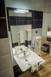 LOGIS -Hotel & Restaurant de la Place - Aunay-sur-Odon - 6