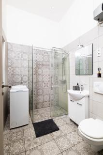 Standard Apartment by-Central Comfort - 5