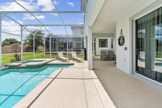 Amazing 6 Bedrooms5 Bath At Champions Gate Resort - 3