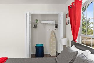 7 guests NYC-NWK Free parking - 1