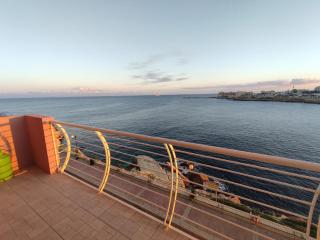 SeaFront Apartment Marsascala - 4